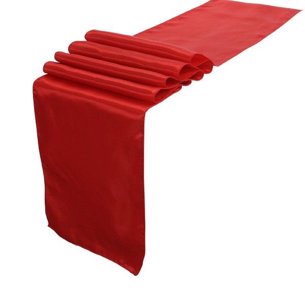 Ruban rouge brillant plié