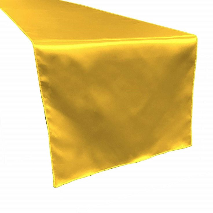 Chemin de table jaune lumineux