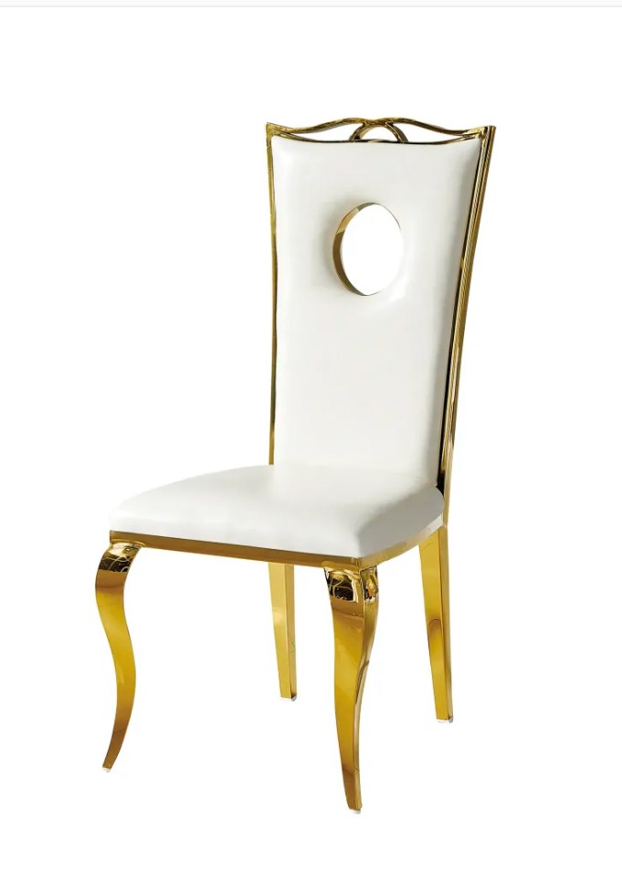 Chaise blanche avec accents dorés